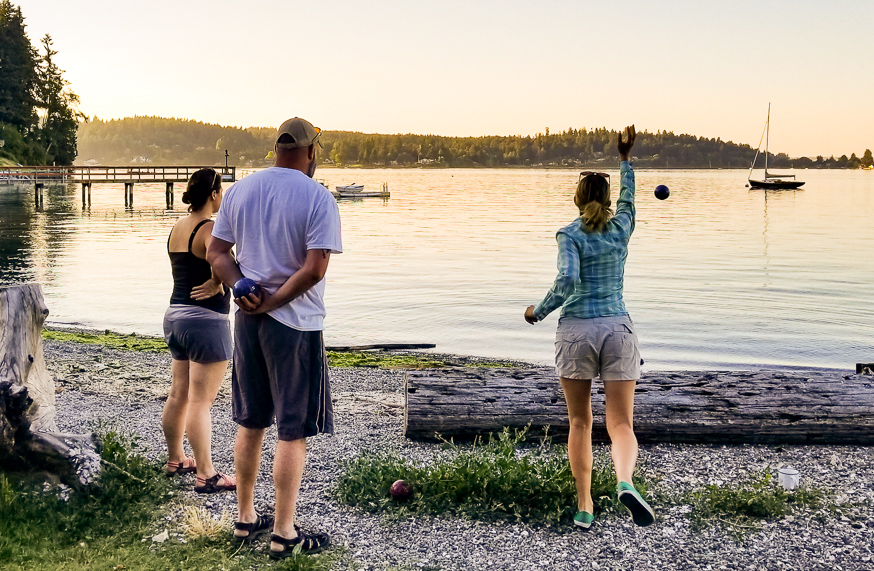 Beach bocce